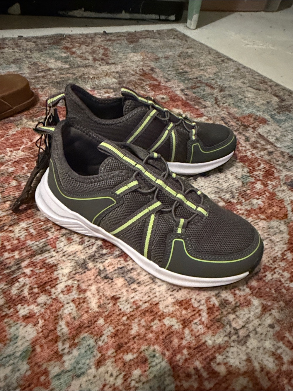 Men's Athletic Sneakers in Gray with Lime Accents